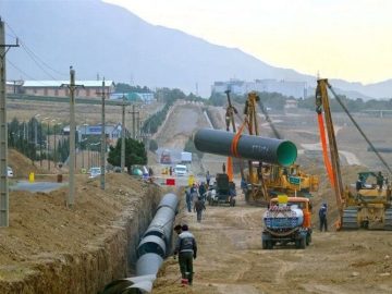 آب طالقان در مسیر تهران؛ جاده طالقان همچنان در انتظار