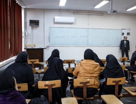 بازنشستگی اجباری ۳۰۰ استاد؛ شرممان می‌شود کار را زمین بگذاریم