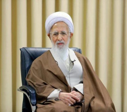 آیت‌الله جوادی‌آملی: مردم به این آب و خاک آبرو دادن