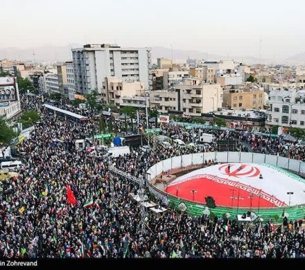 اجتماع بزرگ امام رضایی‌ها در میدان انقلاب تهران
